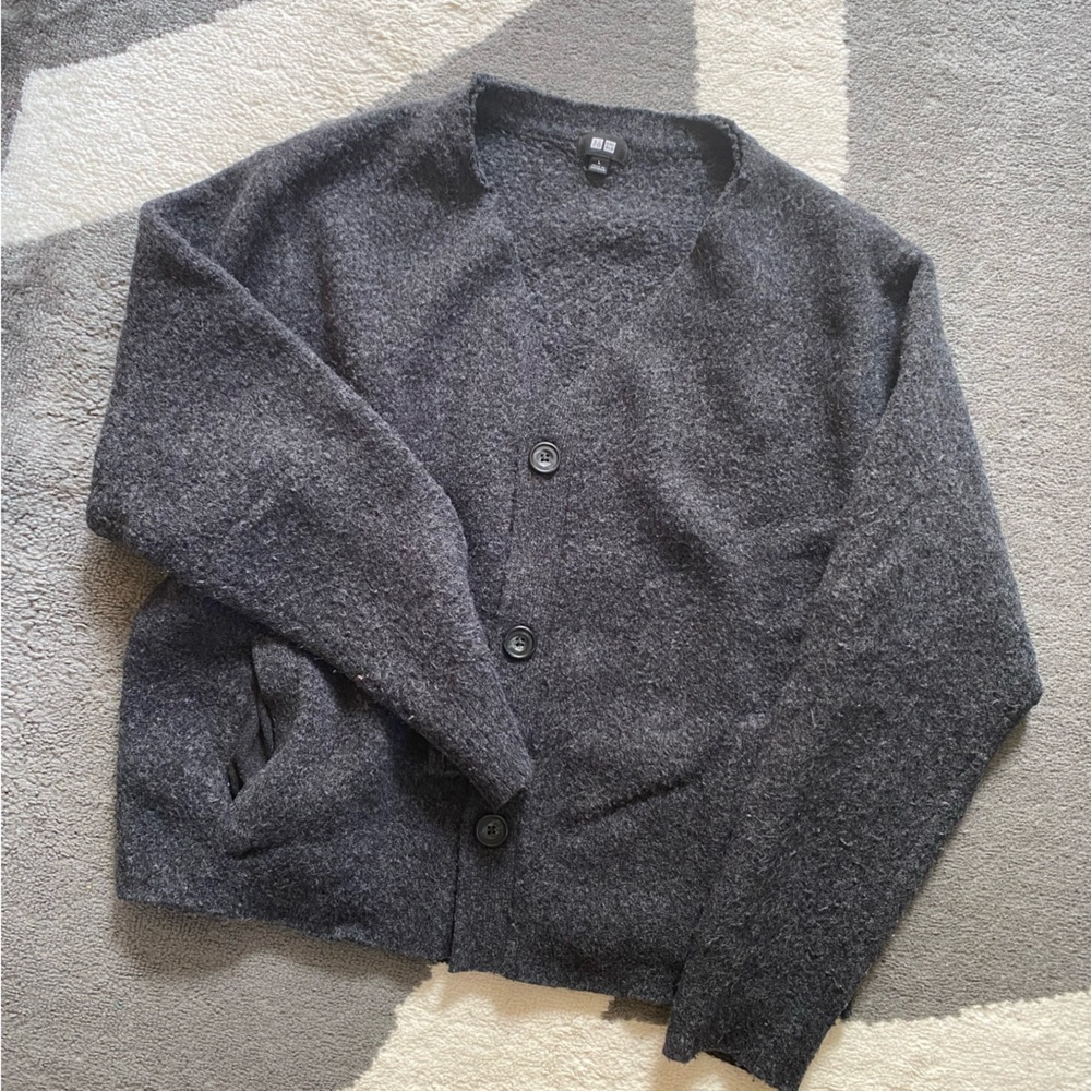 Uniqlo Souffle Dark Gray Knit Cardigan